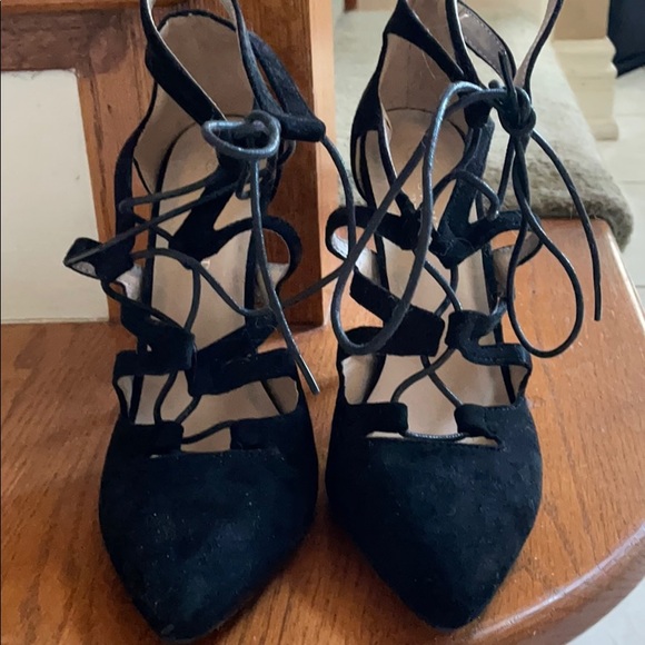 Heels - Picture 2 of 3